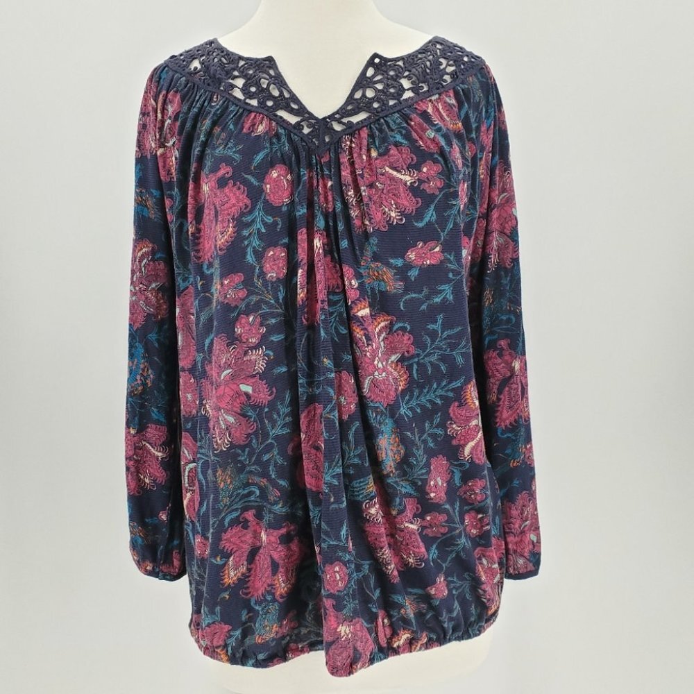 Lucky Brand Top w/ Crochet Neckline Navy Floral Size 1X
